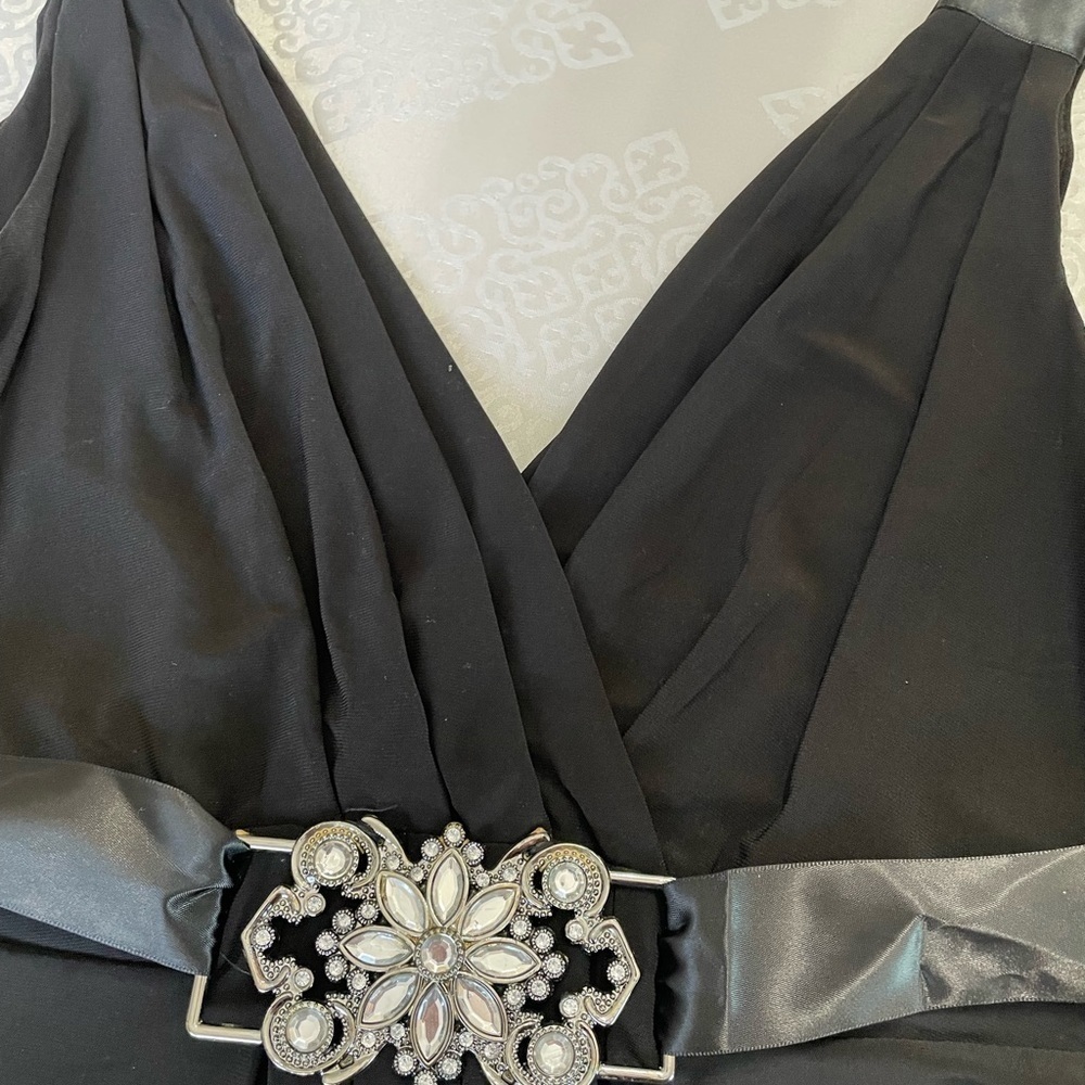 Scarlett Nite women. Black Cocktail, party dress. Aline , sleeveless, V neck - Picture 4 of 5